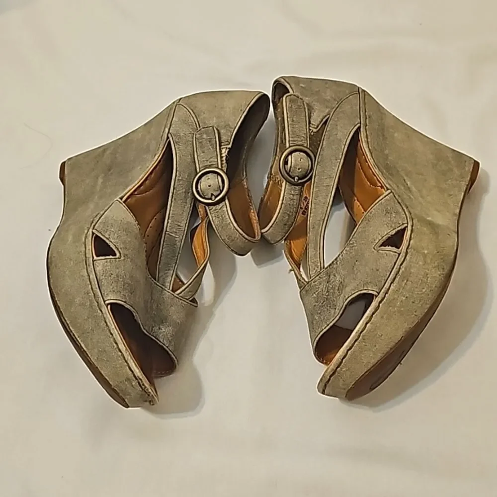 BORN‎ CROWN vintage shoes Wedges size 8